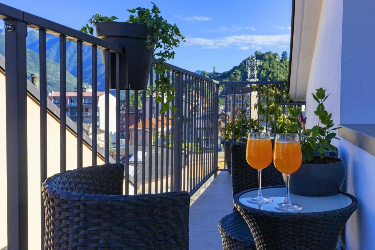 Panoramic Penthouse In The Historical Center Lejlighed Domodossola Eksteriør billede