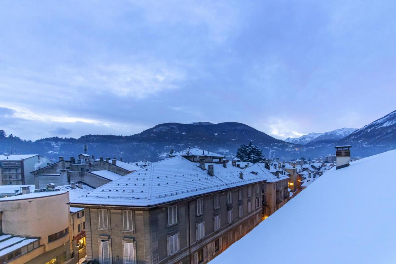 Panoramic Penthouse In The Historical Center Lejlighed Domodossola Eksteriør billede